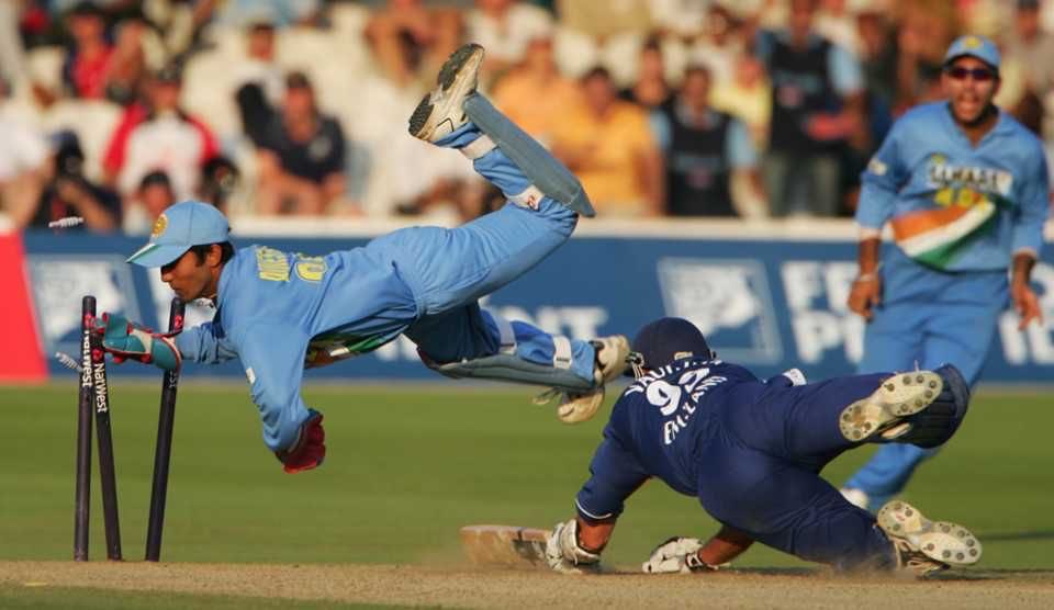 mufaddal_vohra's tweet photo. 2004 was the last time India beat England in ODIs at Lord's:

Last 4 matches:

England - 3. 
Tied - 1. 
India - 0. https://t.co/JwYPjCVCT8