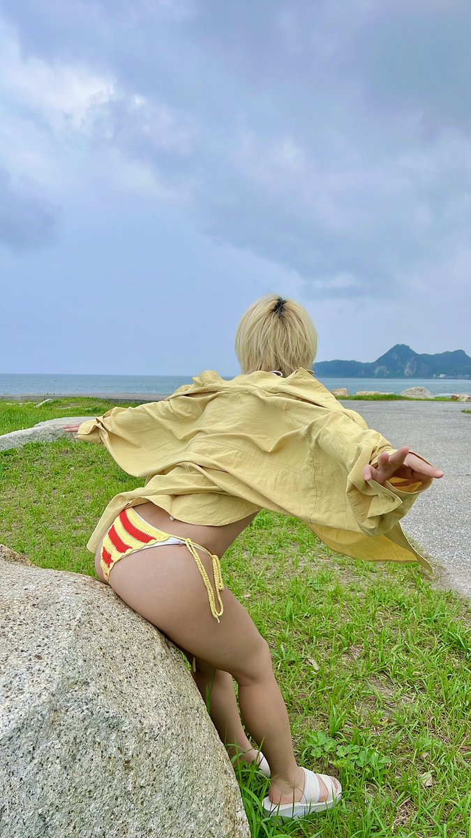 tsukadaayaka's tweet photo. 夏の始まり☀️🍋

#けつかだ
＃金髪ショート https://t.co/PoOZAoynS4