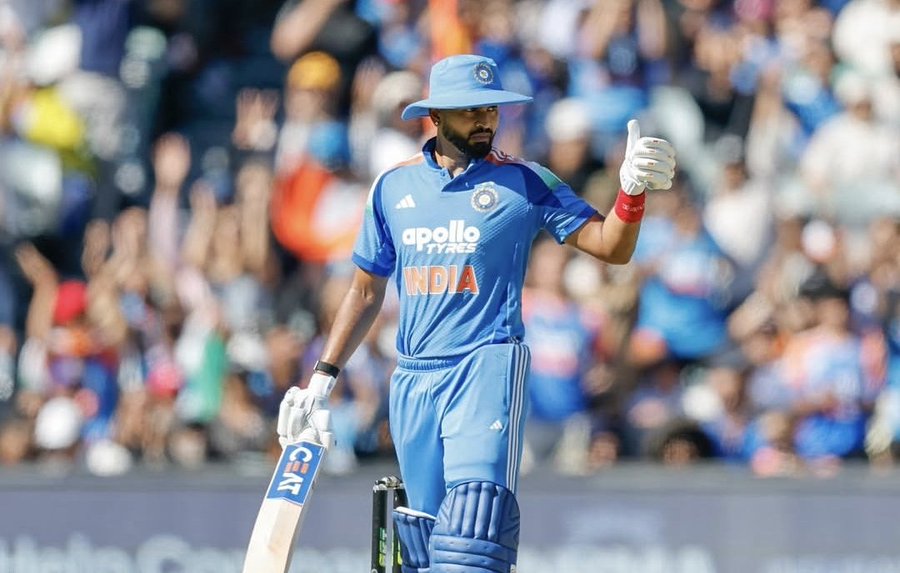 TheCricketPanda's tweet photo. Most ODI Runs for India in SENA this decade
(Average/SR)

◉ 684: Shreyas Iyer (43/91)
◉ 541: Virat Kohli (36/83)
◎ 500: KL Rahul (39/94)
◎ 433: Shikhar Dhawan (39/79)
◎ 332: Rohit Sharma (55/85)
◎ 310: Hardik Pandya (78/110)
◎ 295: Shubman Gill (42/91)
◎ 251: Rishabh Pant (42/100)
