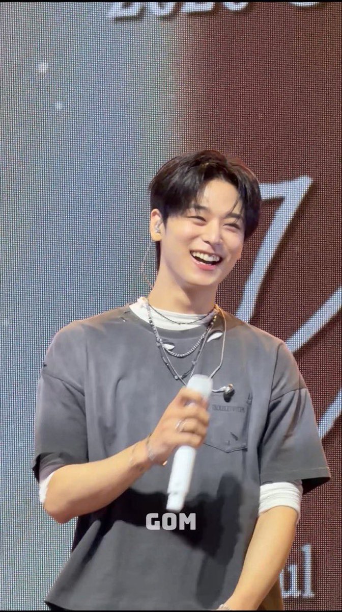 ericaltruistic2's tweet photo. literally juyeon 🐈‍⬛: https://t.co/zFePKVIBSS