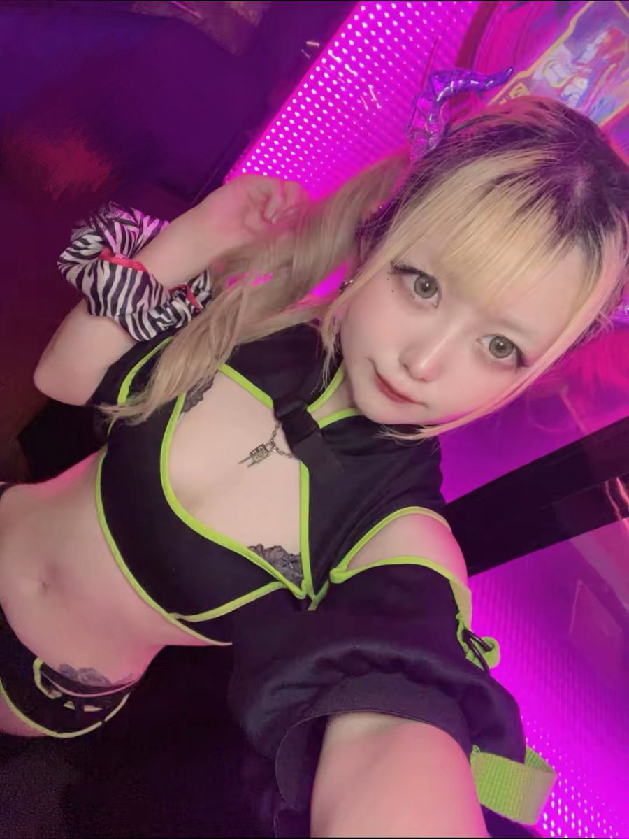ろぐいんちゅ すいめんちゃんと二人で待ってます🫶 麺しばいてきたから