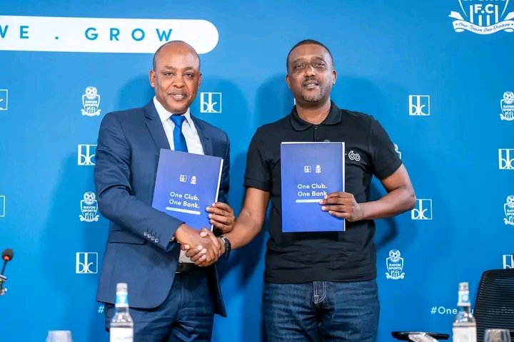 hategekimanadid's tweet photo. Byashyizweho umukono!

Ubufatanye na Rayon Sports FC ni indi ntambwe ikomeye mu rugendo rwa Banki ya Kigali rwo guteza imbere siporo mu Rwanda. Buri mu murongo w’ inkingi y’Ubukerarugendo bushingiye kuri Siporo iri muri Gahunda ya Kabiri y’Igihugu yo Kwihutisha Iterambere https://t.co/4jJNOv3fz1