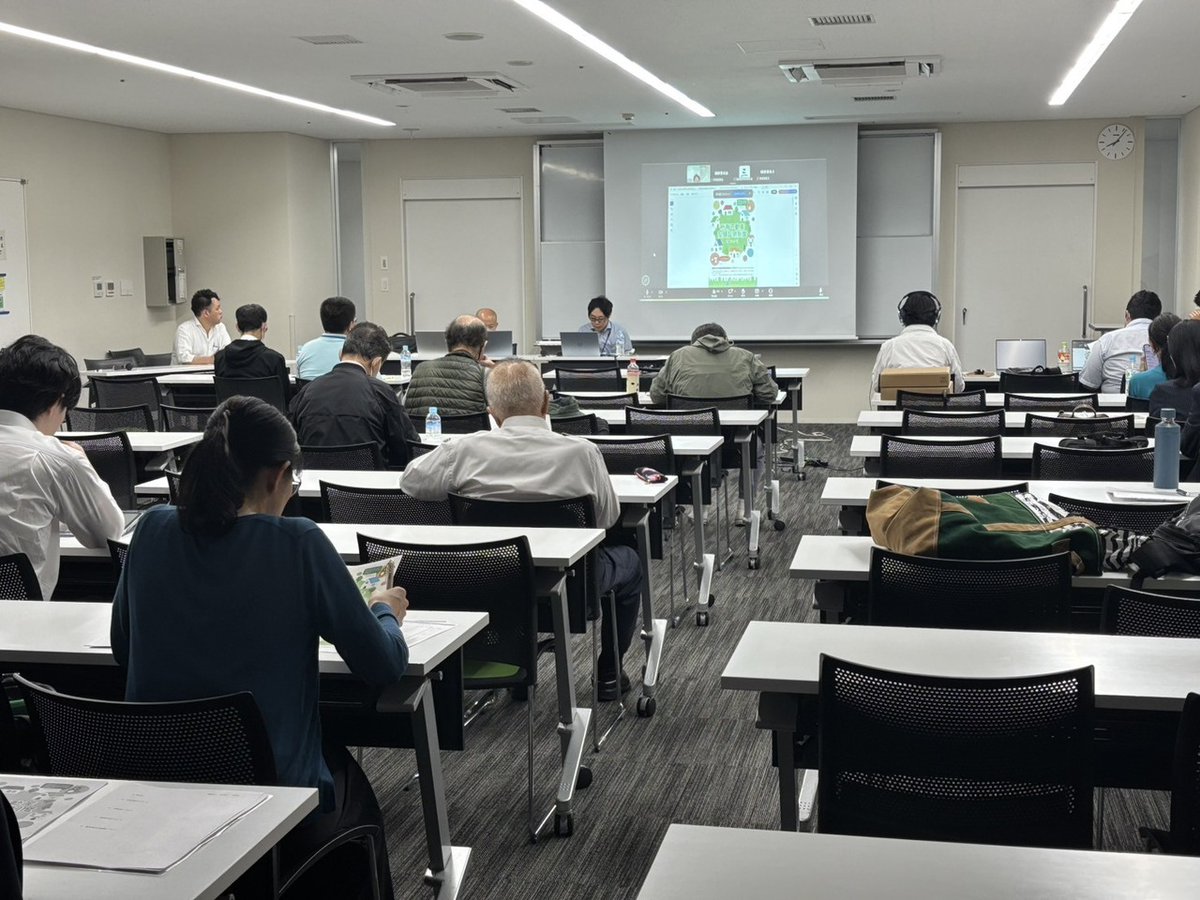 TokyoSSAssoc's tweet photo. 『府中支部』【開催結果報告】第４回府中支部セミナーを開催しました。

日　時：令和８年７月１６日（木）１８時３０分～２０時３０分
会　場：府中市市民活動センタープラッツ第２会議室及びZoomウェビナーによるハイブリット方式
テーマ：「商業登記・不動産…

https://t.co/SJ1Mlz34CA https://t.co/9cqtrqvv5A