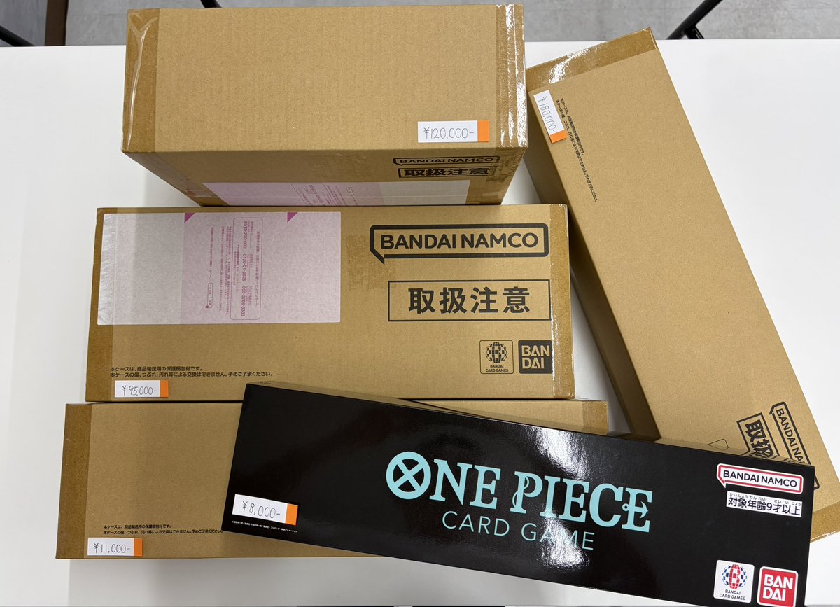OneTiesmie's tweet photo. 3rd ANNIVERSARY SET
¥120,000-

2nd ANNIVERSARY SET
¥95,000-

1st ANNIVERSARY SET
¥11,000-
ダンボール無
¥8,000-

English 2nd ANNIVERSARY SET
¥180,000-

2nd ANNIVERSARY SETは3つございます🏴‍☠️
お問い合わせもお気軽に🙂‍↕️
#OneTies三重 
#ワンピースカードゲーム https://t.co/oJixKLxy2g