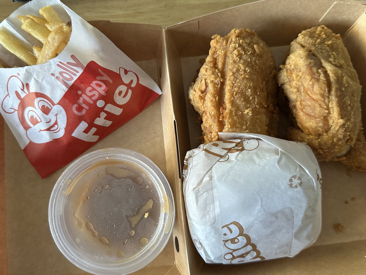 siniigang's tweet photo. saket sa bulsa magkaroon ng comfort food https://t.co/lZUF8LlGbg