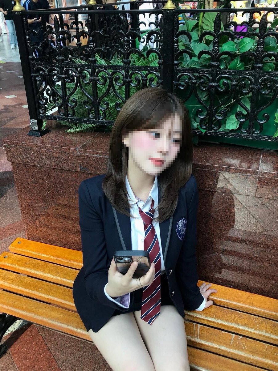 slaveofpusi's tweet photo. 가슴사이에 자지끼우고 빠는거 좋아하는 걸레년 얼싸도 해달라는데 다 같이 와서 해랔ㅋㅋ
@dddoeeeun 가서 해줘라 
#지인 #지인상납 #변녀 #얼싸 #능욕 https://t.co/a9A10NB39y