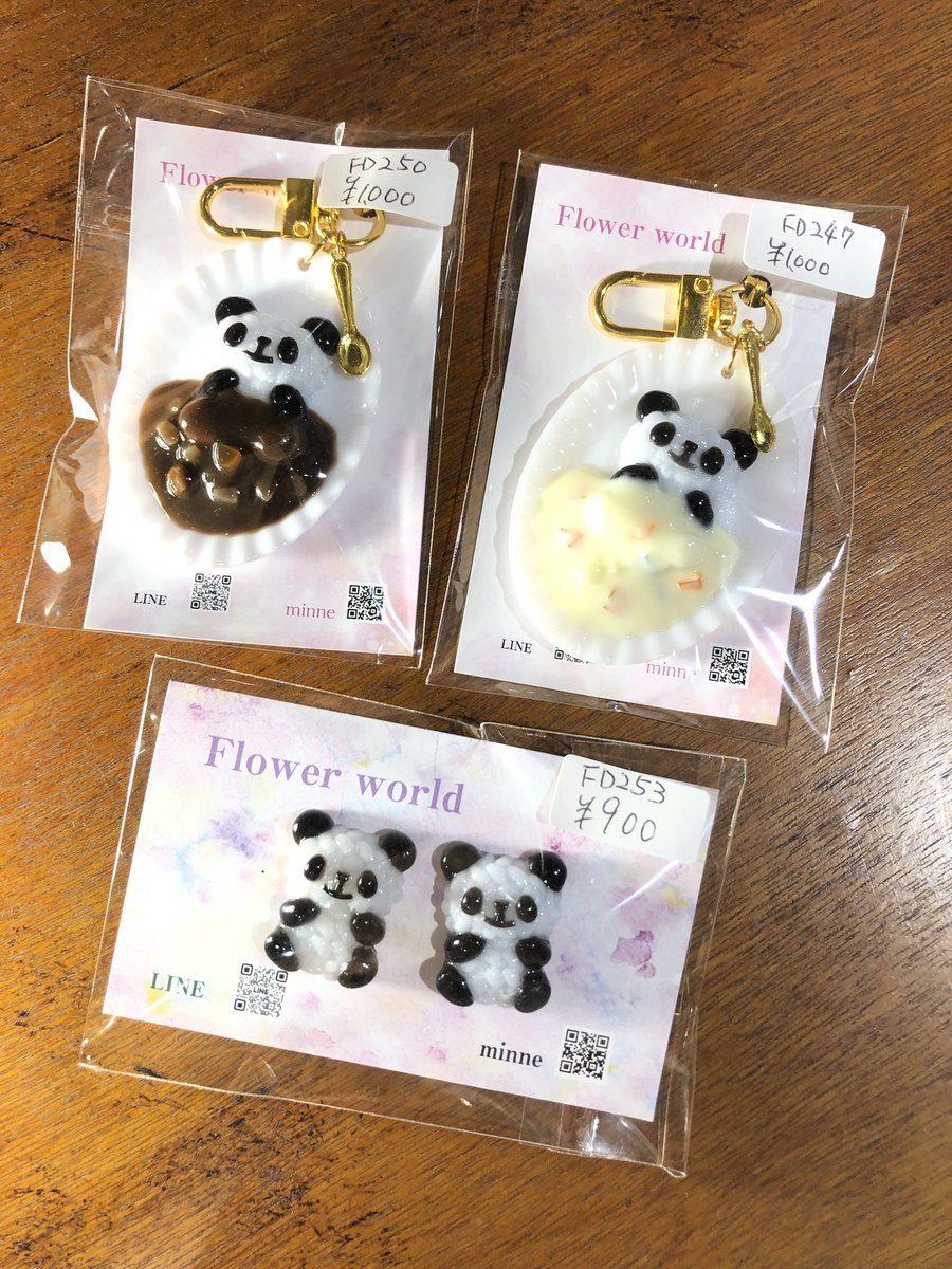 hinatan4442's tweet photo. Flowerworldさん@8787world が
新作を納品してくれました‼️
╰(*´︶`*)╯♡

Flower Worldさんの新作です✨

シチューライスパンダキーホルダー
カレーライスパンダキーホルダー
おにぎりパンダイヤリング
フラワーヘアクリップ
ねこ花火ヘアゴム
アンブレラマーカー(りんご、3色ゼリー)

箱番号📦S58   1号店

ハンドメイドギャラリー
日向箱
https://t.co/54LwnUvoZS
#Flowerworld #日向箱 #上板橋