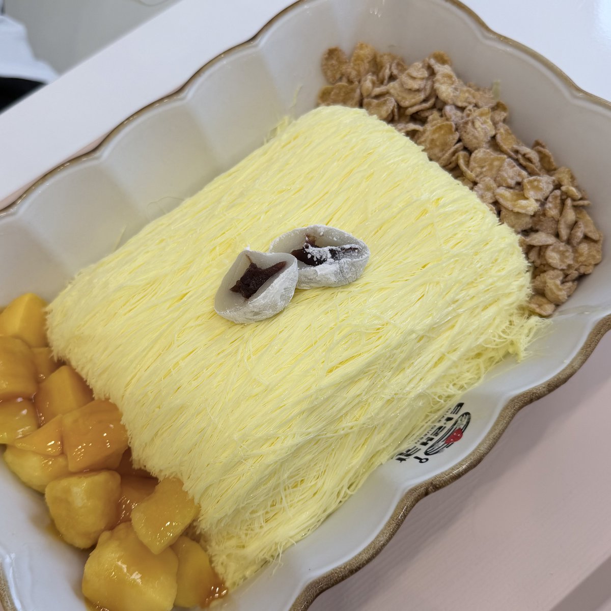 cloverrr_02's tweet photo. 오랜만에 국떠기 먹고 귀여운거도 삿서염😸😸 https://t.co/36QIfspjnf