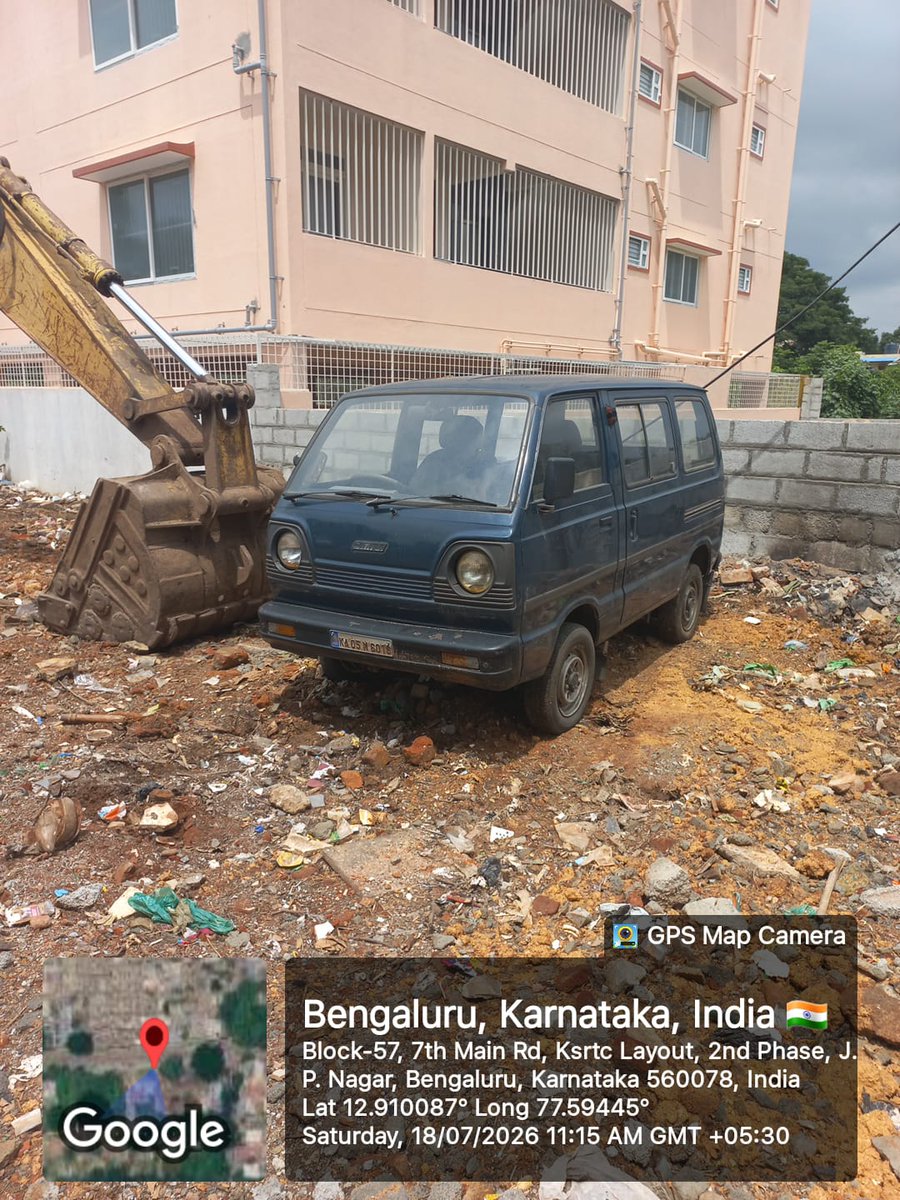 JpnagarTrfPs's tweet photo. ಈ ದಿನ ಜೆಪಿ ನಗರ ಸಂಚಾರ ಪೊಲೀಸ್ ಠಾಣಾ  ವ್ಯಾಪ್ತಿಯ ವಾರಸುದಾರರು ಇಲ್ಲದ ವಾಹನವನ್ನು @comm_blr_south ರವರ ಸಹಯೋಗದೊಂದಿಗೆ ಡಂಪಿಂಗ್ ಯಾರ್ಡ್ ಗೆ ಸ್ಥಳಾಂತರಿಸಲಾಯಿತು.
@blrcitytraffic
@DCPSouthTrBCP . https://t.co/q8IQTrLMjO