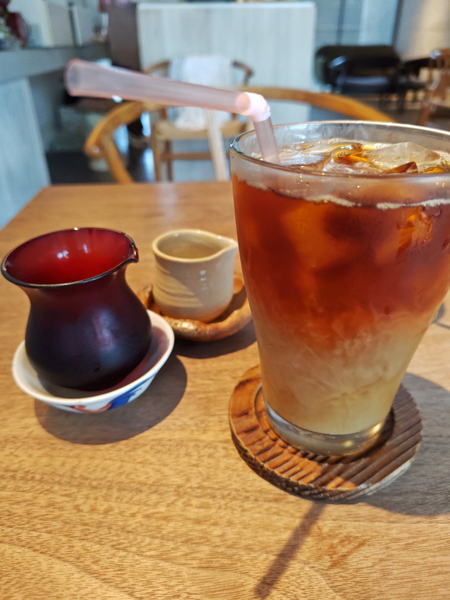 yous_k_tw's tweet photo. 結局こういうお店が1番落ち着く☕ https://t.co/LtgmHwpM9a