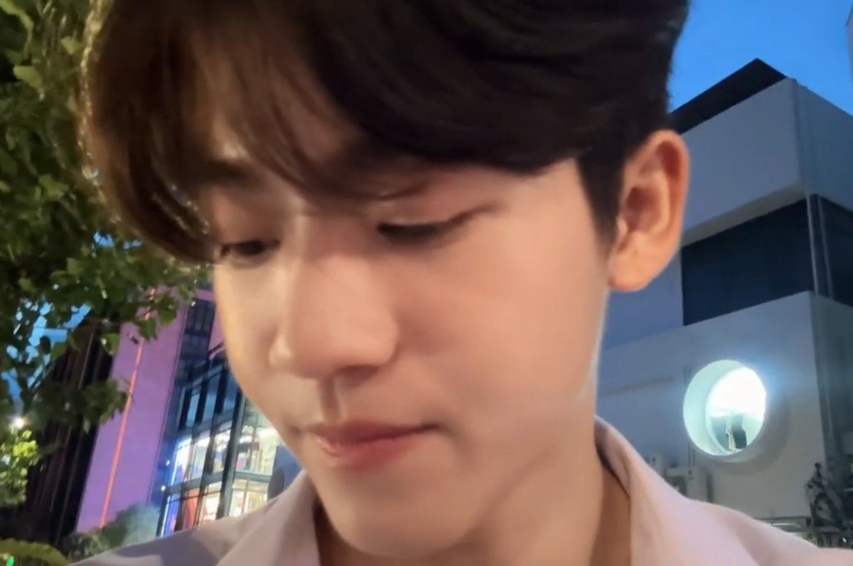 mfridxy's tweet photo. เจอกันครั้งแรกผมไม่ชอบหน้าม่อนคับ มันหล่อเกิน (เข้าใจน้องเก้ดทั้งหมด) https://t.co/C2KKYmrB5I