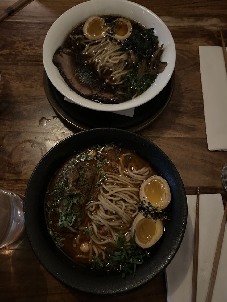 seokjineong's tweet photo. #taejin #neon_grave #wattpad 

comendo o taehyung 👍🏻 https://t.co/w8Yvwligyt
