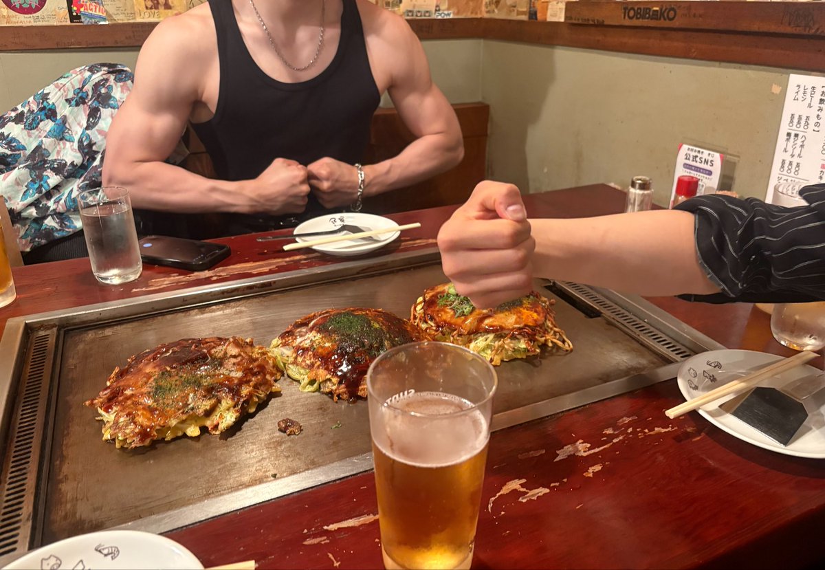 aozora__7's tweet photo. マッチョとガリ魚とお好み焼き https://t.co/zCMPxjFRl5