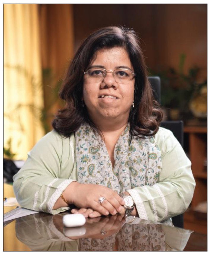 krishna_3220's tweet photo. Wish you Happy Birthday Mdm @artizzzz 🎂🎂 https://t.co/m903IzFvg8