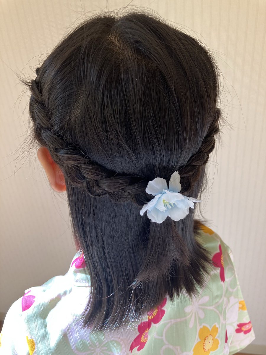 flower0101_ym's tweet photo. 夏祭り用にヘアアレンジしてみた✨
#ヘアアレンジ
#編み込みヘア https://t.co/JHAcYUAhEf