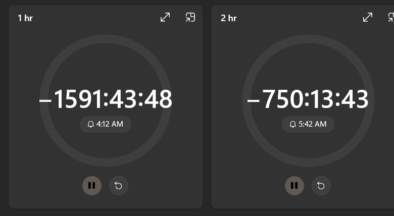 Sherixx_xD's tweet photo. How does this happen ?????? 🧐🧐I randomly opened clock and I find this ...

@Microsoft https://t.co/9mpVxsWsER