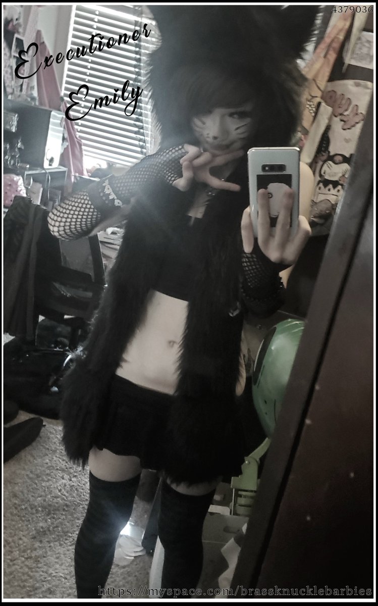 chainsawfkin's tweet photo. #scenetwt https://t.co/SdTWmr3PyJ