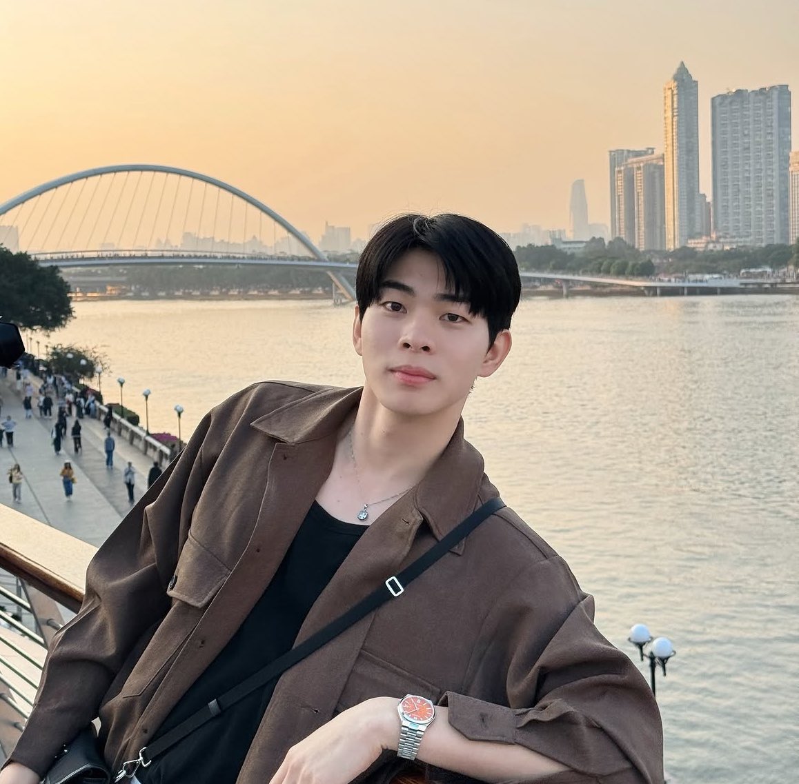 firstoneonlyy's tweet photo. คนนี้ใช่ม้ายยที่จะมาเล่นบทแฟนเก่าน้องชอบคุณ 😳😳 https://t.co/g8TBf8QkDu
