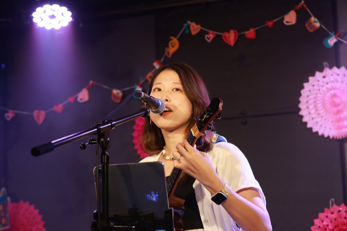 Distance50cm's tweet photo. @rina0518rina 梨奈先生
お疲れさまでした～🎶今回も楽しいライブありがとうございました
"The rose"心にしみる名曲ですね　"エイヤ○✕▲％ ・・"も最高でした👏 https://t.co/CxNg8Y6Vph
