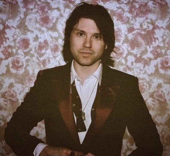 3mo_Vampir3_mp3's tweet photo. Dead ass the SEXIEST I’ve seen Ryan Ross like ugh https://t.co/Jo8YOrSP5L