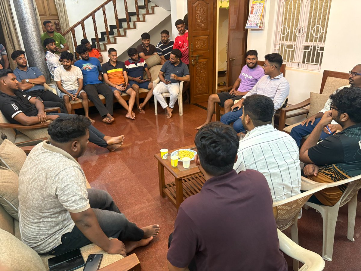 d_mashelkar's tweet photo. A productive Booth-Level Meeting of BJYM Bicholim with our committed Karyakartas. Together, we continue to strengthen our organisation and work for the vision of Viksit Bharat. 🇮🇳
#BJYM #bjym4bicholim #Bicholim #ViksitBharat https://t.co/acxhlCo9ev