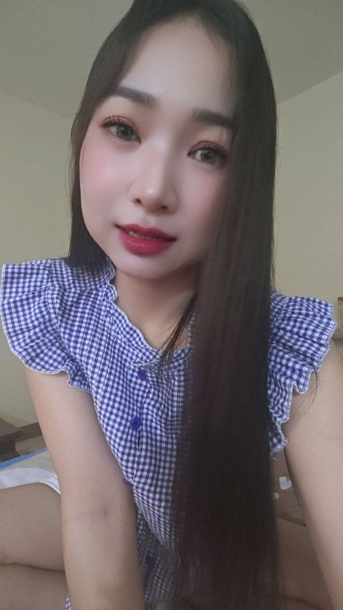 Nuuon5G's tweet photo. ฝนก็ไม่ตก แต่ดันติดไฟแดง🤭🤭😜😜
#กระบี่ในเมือง https://t.co/72RFGs1BQE