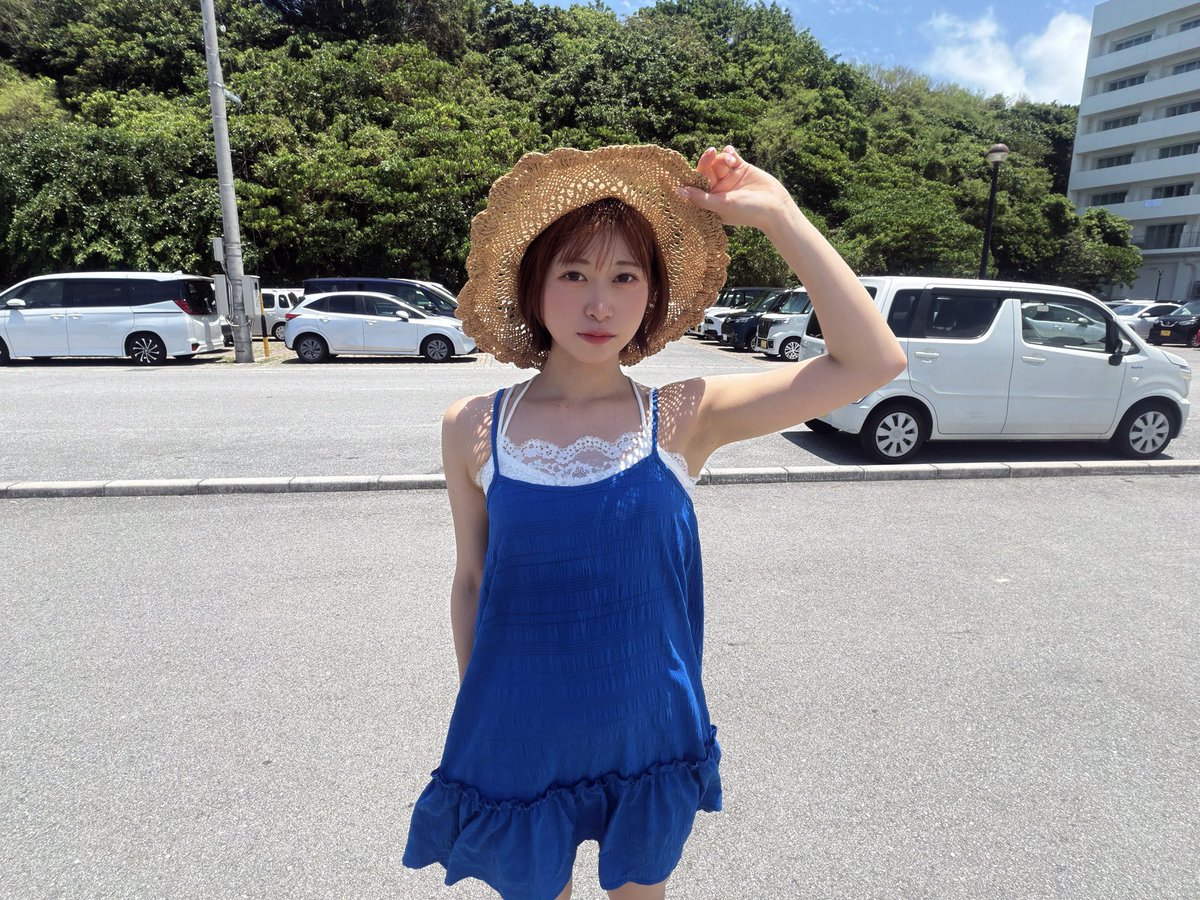 rina_wonchan's tweet photo. ばたばたでおはよしてなかった☀️
撮影会だったよ沖縄🌺🌴
すごく楽しかった！ありがとう♡ https://t.co/uihTImcjHU