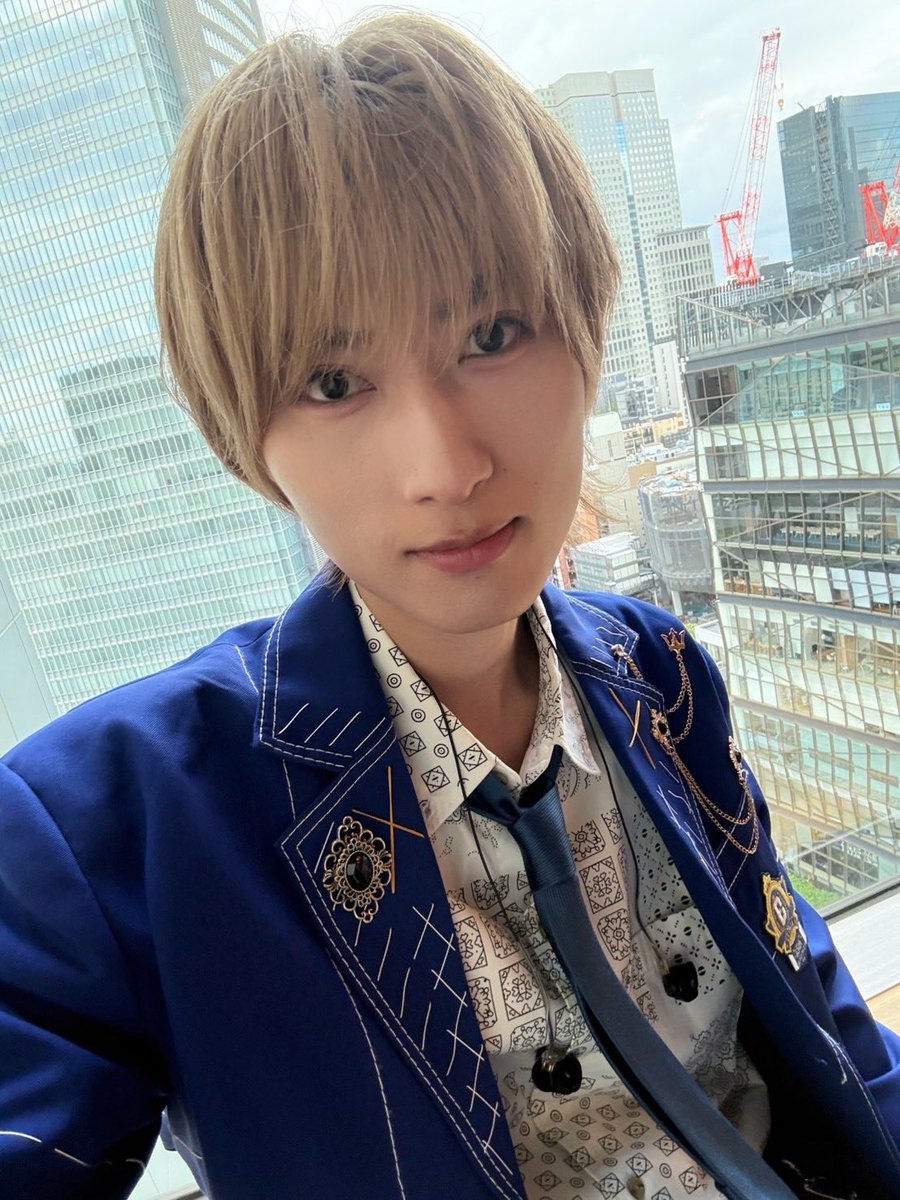 hayate_i_1012's tweet photo. TBS系『音楽の日2026』
 「Yes! 東京」ありがとうございました🦐

流石に地上波では空飛べなかったですが、総勢58人でのパフォーマンス楽しかったです✨

引き続き、音楽の日をお楽しみください！
彪馬ふぁいと〜

#EBiDAN
#Yes_EBiDAN15th https://t.co/p5h7vFf7P8