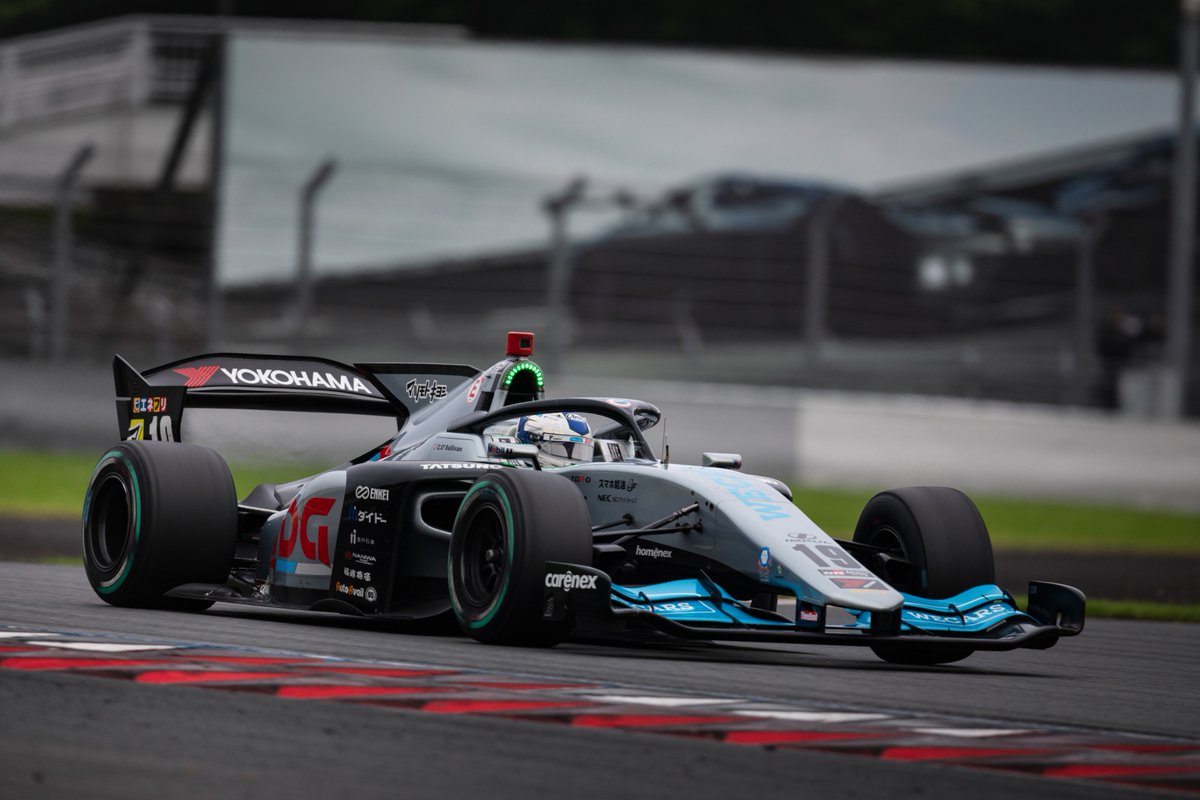 TOYOTA_GR's tweet photo. #スーパーフォーミュラ
Rd.6 富士スピードウェイ🏎️✨【決勝速報】

🥈 ザック・オサリバン（WECARS IMPUL with SDG 19号車）がポールスタートからトップ快走。後半に2位にさがるも全開でプッシュし続け、自身にとって初、チームにとって3年ぶりとなる表彰台を獲得🍾✨️

4️⃣ 大湯都史樹（SANKI VERTEX PARTNERS CERUMO・INGING 39号車）
7️⃣ 阪口晴南（SANKI VERTEX PARTNERS CERUMO・INGING 38号車）
8️⃣ ルーク・ブラウニング（REALIZE KONDO RACING 3号車）
までが入賞。

応援ありがとうございました!!
明日のRd.3＆7も、9チーム14人のGRドライバーに熱い応援をお願いします!!

大会公式・チケット・Live配信など関連リンク集
https://t.co/HGwm89mEr9

#SFormula