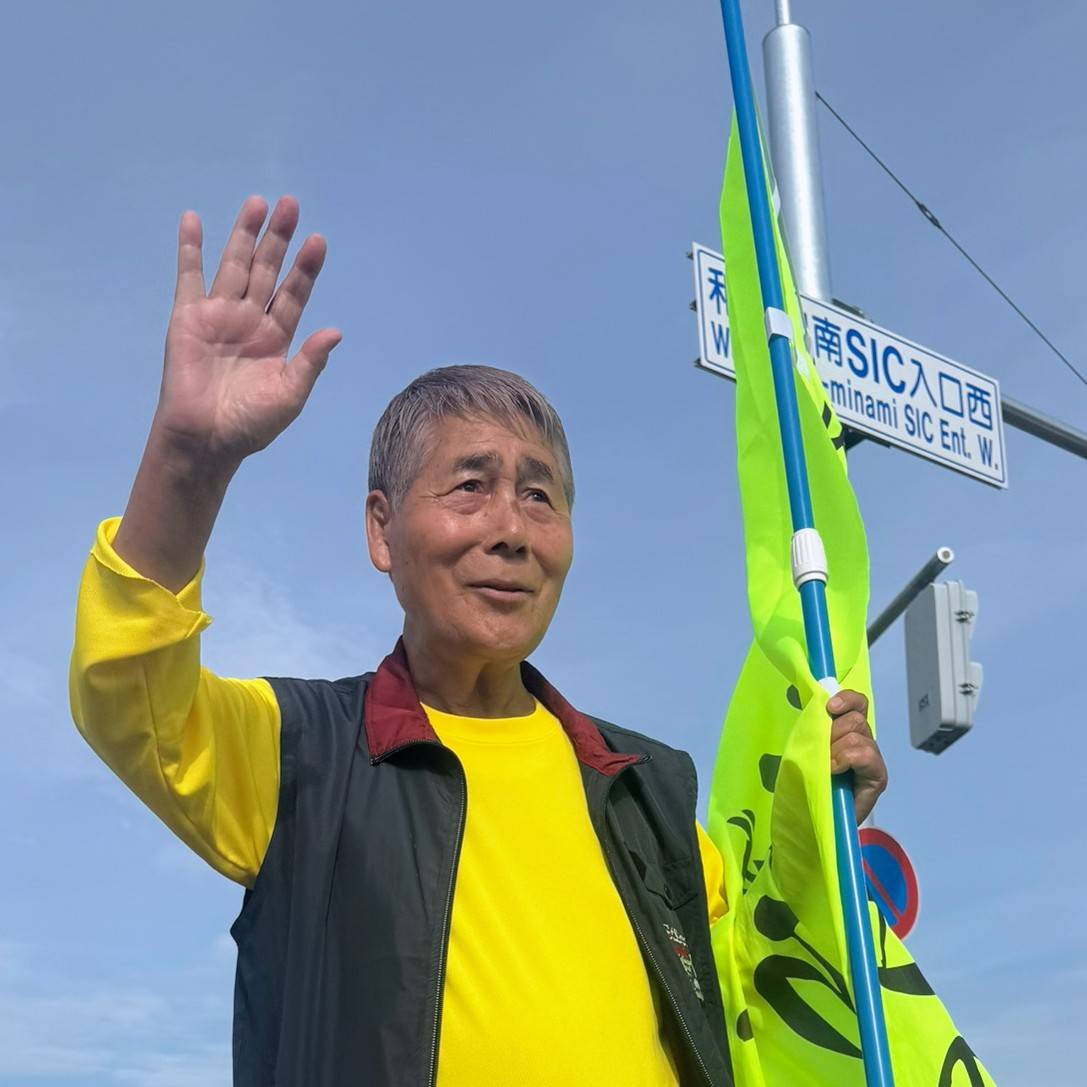 tabitatakuso's tweet photo. 【僕は３年掛けて全ての市民の皆さんにご挨拶して来た・それが辻立ち無言の訴え！】 https://t.co/Cu5GUxizGb