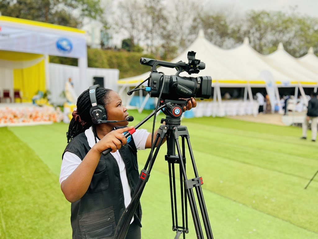 pacis_tv's tweet photo. Muri ibi birori byitabiriwe na benshi Pacis Tv yiteguye gutanga ifoto nziza z'umwimerere na videos nziza.ubikeneye ahamagare kuri +250 796 592 279.
Nawe ufite business cg ufite ubutumwa ushaka kugeza kuri beshi twagutumikira.hamagara iyo nimero tubahe serivice nziza. @ArchKigali @DeButare74718 @DiocesGikongoro @VincentPallotti @RwandaGov @RDBrwanda @IFAKDONBOSCO @don_jso86068