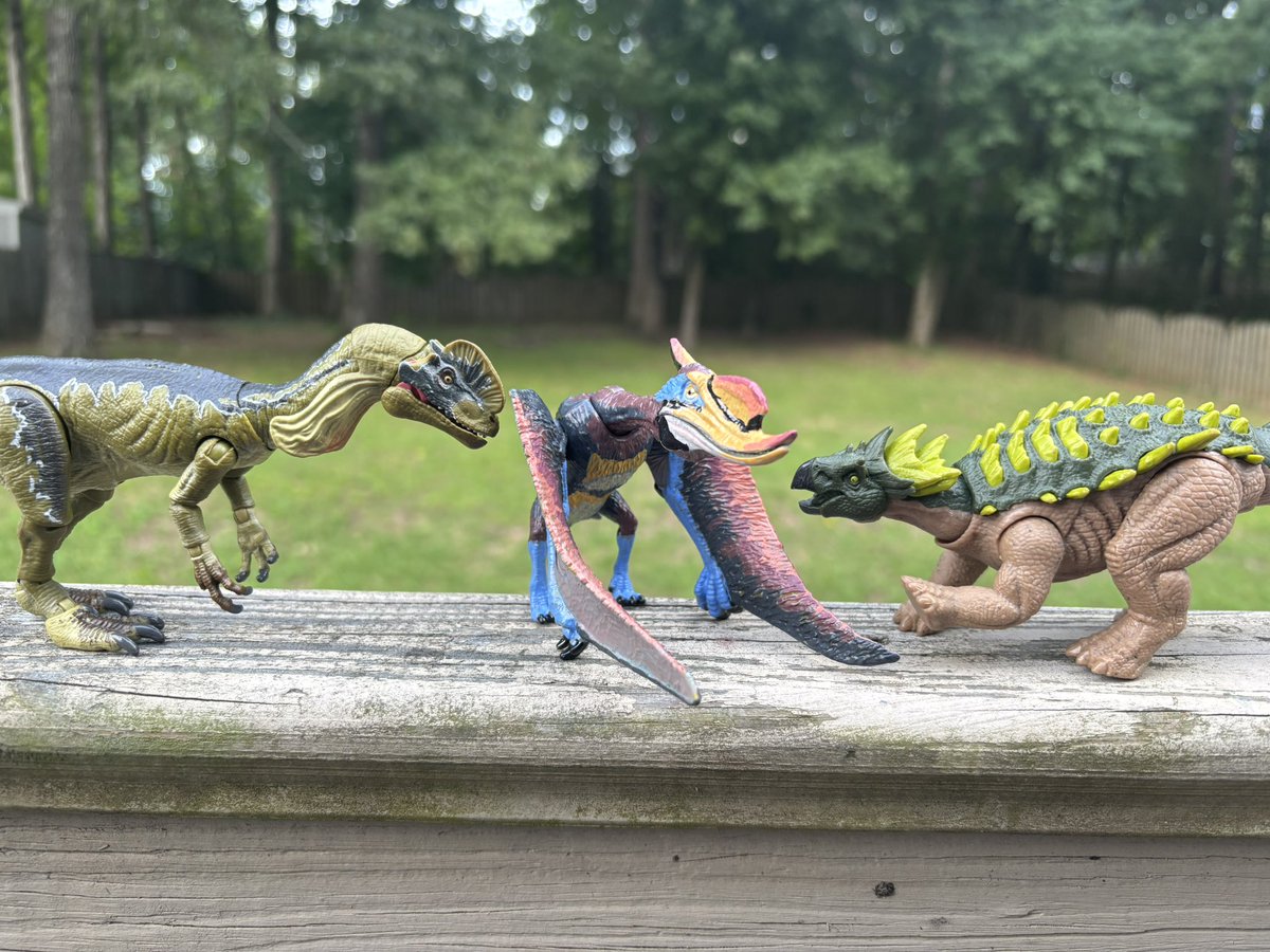 CoffiCrow's tweet photo. I repainted my dominion dsungaripterus 
I used toucans and hornbills for inspiration https://t.co/ng1sqreiTO