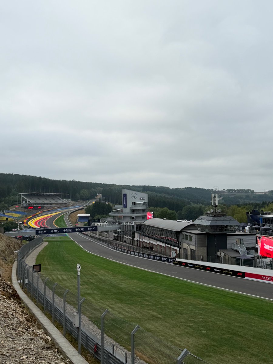 ThiesK_F1's tweet photo. #SpaLife @circuitspa @F1 

Goedemorgen ❤️🇧🇪 https://t.co/TZMj98XiKa