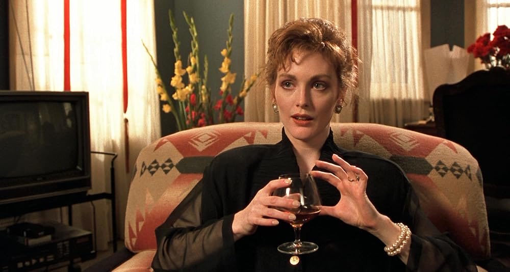 MFMad's tweet photo. @SatFreakShow Julianne Moore - 1990 Tales from the Darkside: The Movie (Susan *segment “Lot 249”) 1998 The Big Lebowski (Maude Lebowski) 1998 Psycho (Lila Crane) https://t.co/QMdD1HUzei