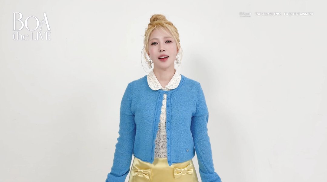 BoAsoba's tweet photo. She looks like a pretty adorable Who
#BoA #BoAkwon https://t.co/1p7xS4OmRq