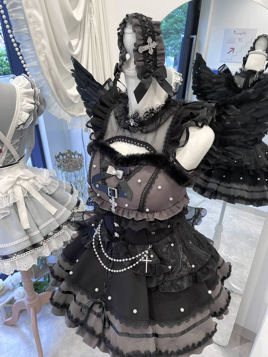 Malymoon秋葉原店 tweet media