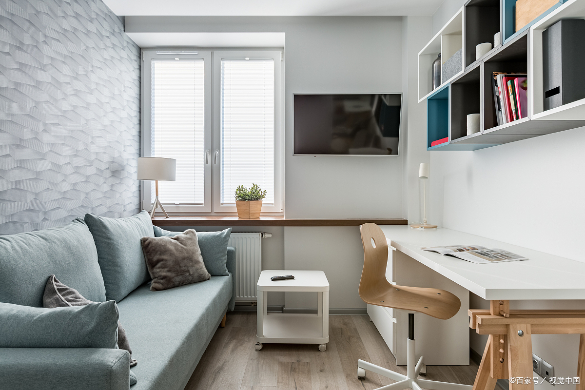 balboa_azado's tweet photo. Tired of messy desks Try this 5-minute minimal setup: only essentials (laptop, notebook, pen, one small plant) on a light wooden surface. Instant calm + 20% more focus! Perfect for small home offices. https://t.co/0HRi9rjqdP