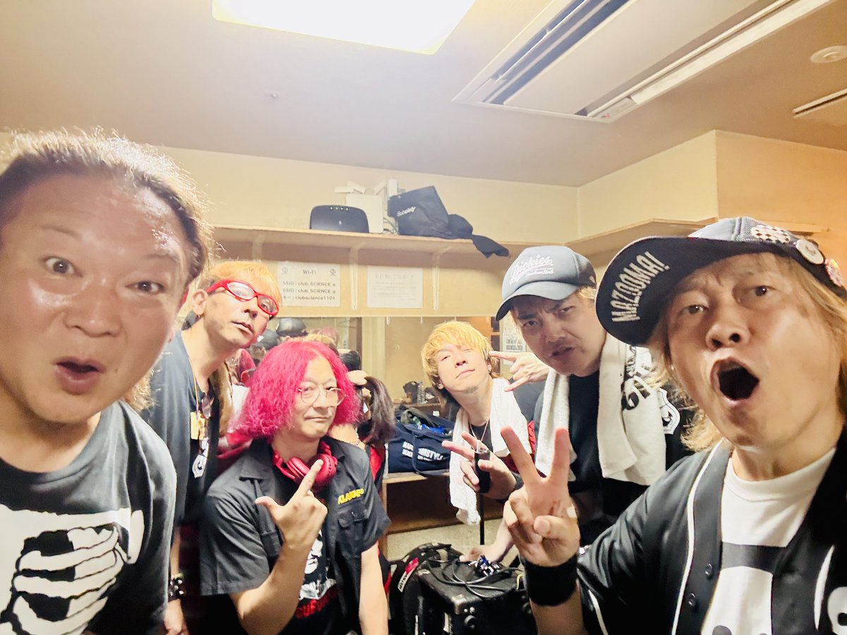 namijin_'s tweet photo. そしてNICOTINEお疲れ様ー✨😆✨ https://t.co/2CsdunInIq