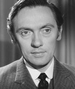 daveainsworth63's tweet photo. Remembering the wonderful English actor Richard Pasco who was born on this day in 1926. He died in 2014. #RichardPasco #TheRSC ##JuliusCaesar #YesterdaysEnemy #TheGorgon #RasputinTheMadMonk #HotEnoughForJune #InspectorMorse #RoomAtTheTop #TheManWhoFinallyDied #KillMeTomorrow https://t.co/inP7mx7mLf