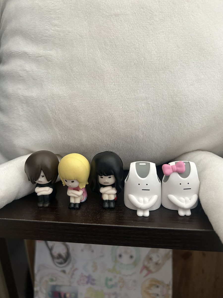 benzo_san_'s tweet photo. まちぼうけコンプしたけど、見かける度に回したい衝動に駆られる
#ヤバイTシャツ屋さん https://t.co/e1Q9xoMl0b