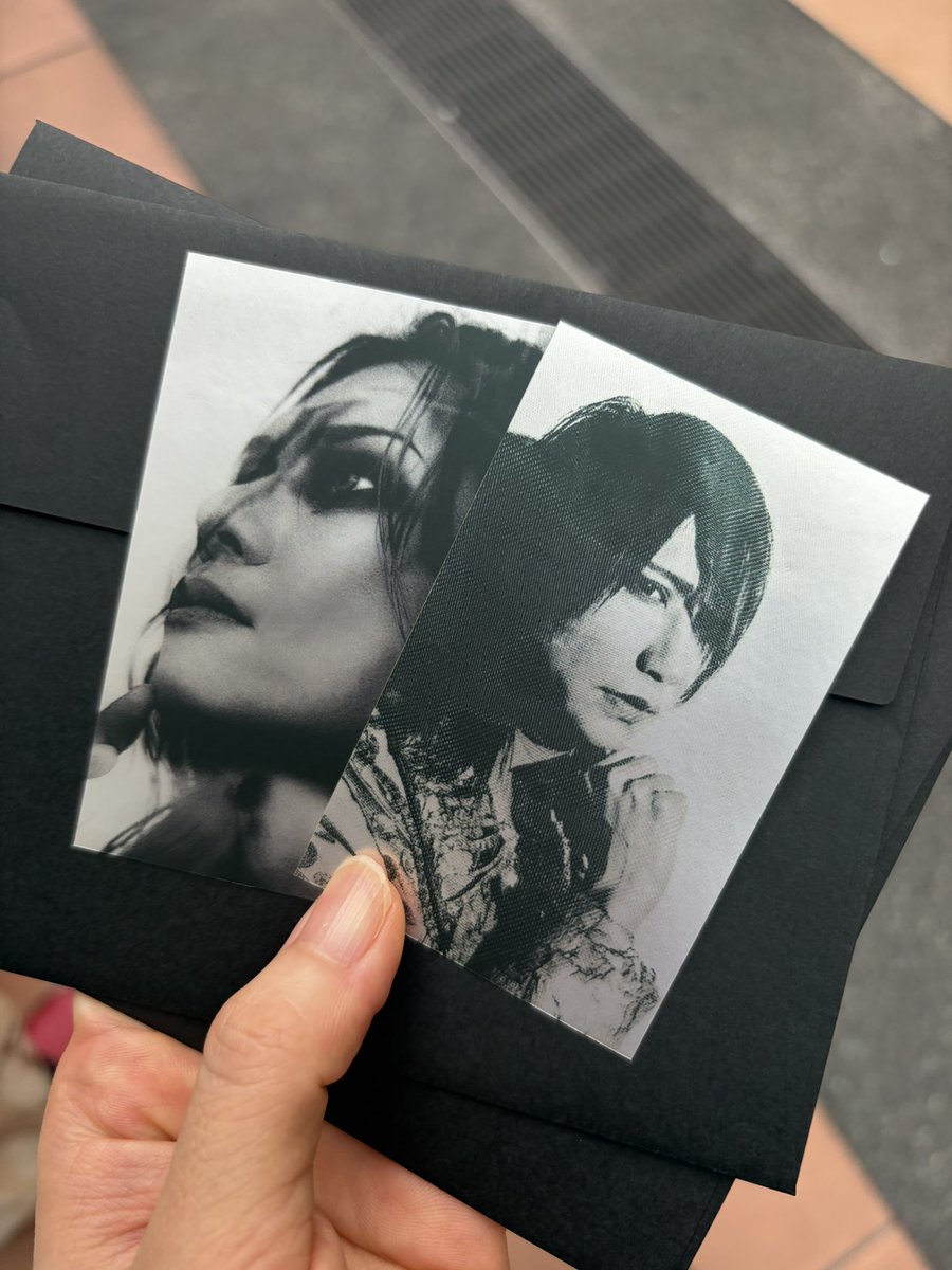 Mira_Doll09's tweet photo. DIR EN GREY“MORTAL DOWNER”
グッズ交換

譲)ステッカーセット　堕威さん、心夜さん
求)敏弥さん

本日、または明日交換可能です。
お気軽にお声がけ下さい。よろしくお願いいたします。 https://t.co/s64rsYv9mQ