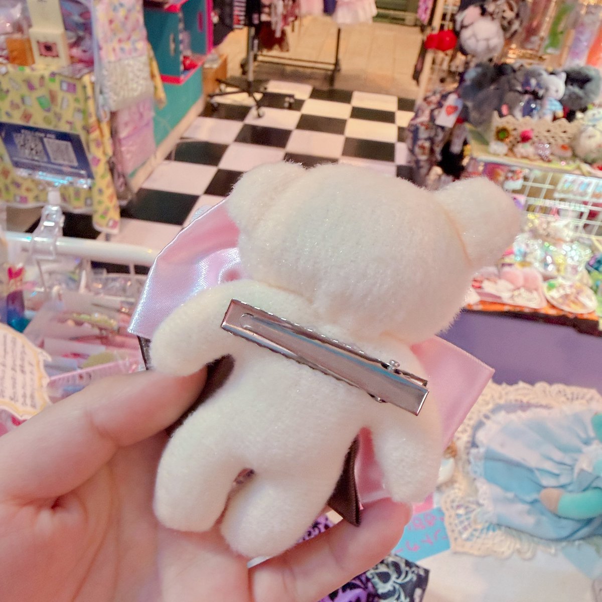 mochizuki_miya's tweet photo. あんまり裏みること
なかったけど
優しい背中してるな、 https://t.co/Vn3U2oHTWW