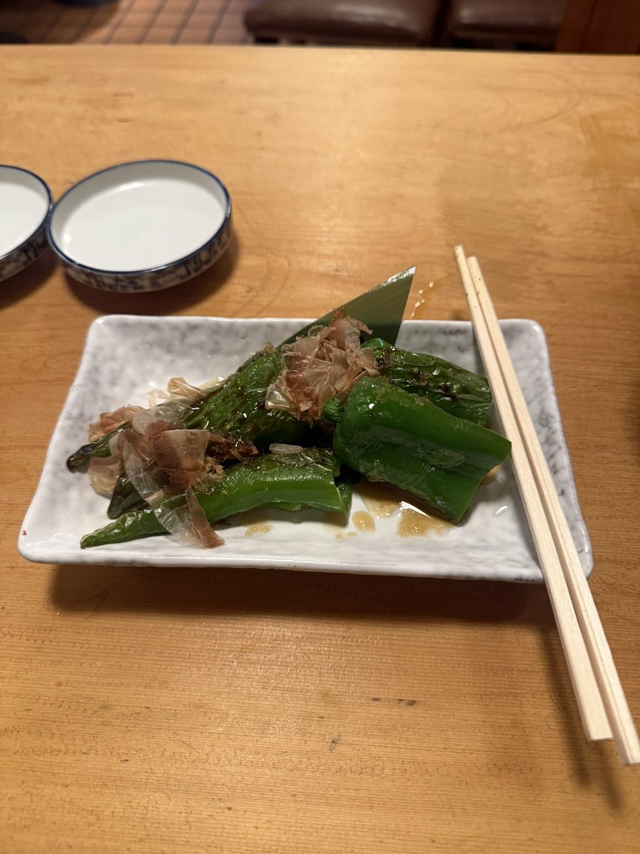 nesuta1103's tweet photo. 連休だから昼から飲んでもいいよね‼️🍻
美容室の帰りに行きつけの店へ😋 https://t.co/hHqx2teYtt
