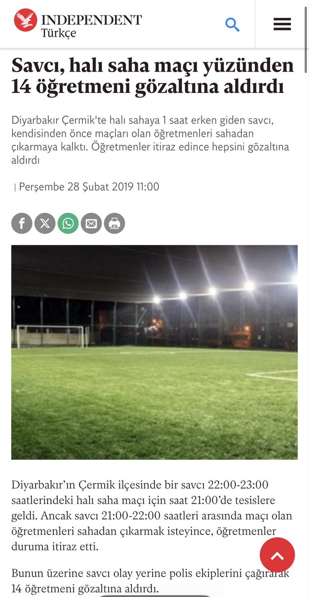ilkeratamer's tweet photo. Medeni ülkelerde kamu görevlileri giydikleri kıyafet nedeniyle değil yaptıkları yanlış işler nedeniyle görevden alınırlar. Bizde ise liyakatli olmamak, dürüst olmamak, görevi kötüye kullanmak ülkemizde genelde bir görevden alma sebebi olmuyor ama mesai saatleri dışında giydiği kıyafet nedeniyle bile görevden alınan kamu görevlileri oluyor. Geçmişte şortla spor yaparken çektiği videoyu TikTok'a koyan savcı görevden alınmış ama halı saha tartışması yaşadığı öğretmenleri keyfi şekilde gözaltına aldıran savcı görevden alınmamıştı. Dürüstlüğe ve iyi niyete dayalı bir ahlak anlayışından ziyade kılık kıyafete indirgenmiş şekilci bir ahlak anlayışının sonucu bu. Memurun mesai saatleri dışında giydiği kıyafetleri bırakın görevden alınma sebebi olmayı disiplin cezası sebebi bile olamaz.