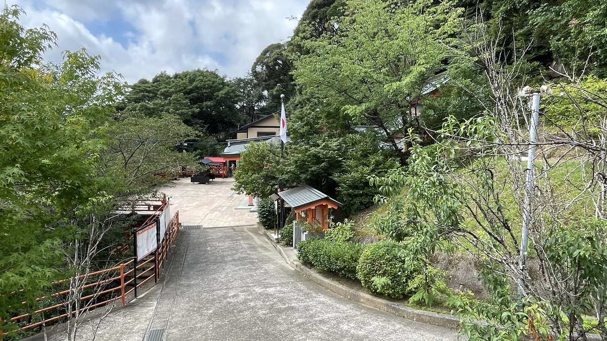 hiroashy's tweet photo. 御館山稲荷神社・・・・ https://t.co/1eOBZlWSB4