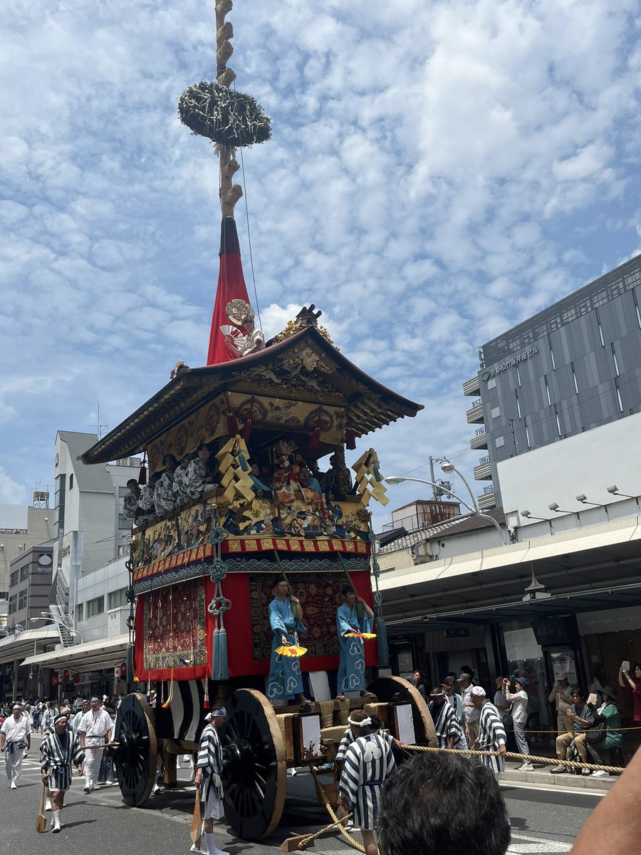 linxishaka's tweet photo. 昨日、友達と京都の祇園祭に行った https://t.co/FJTBVlsmVl