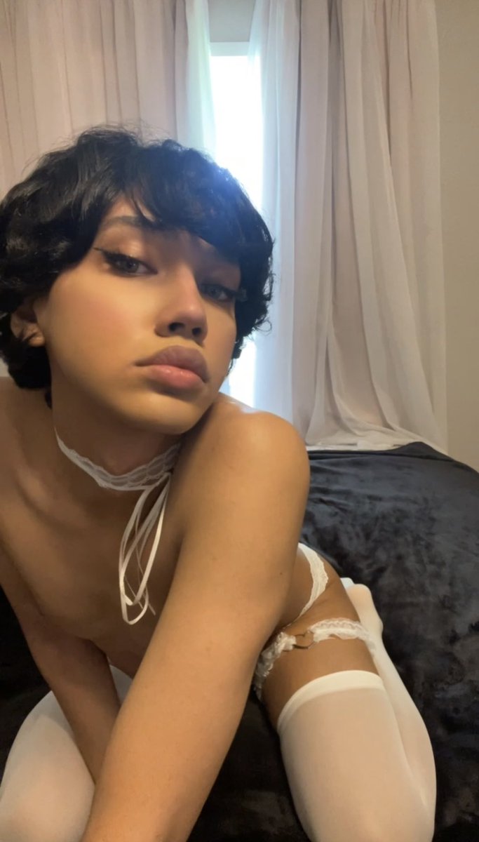 loveeedenn's tweet photo. I’m so cute on your bed waiting for you🤍 #goon #chudai #femboy #dl #gaming #femboymaid #twink #lingerie #bottom https://t.co/TYmmz2B2eJ