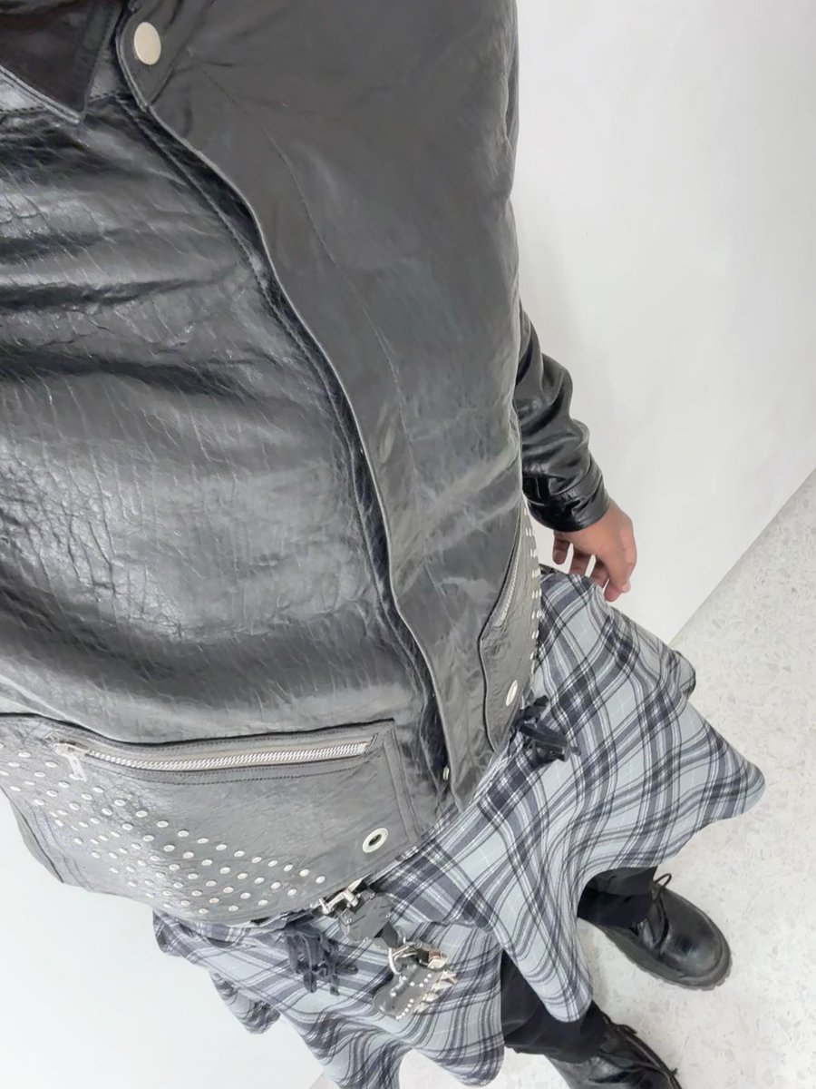 Modexterous's tweet photo. Imsomuchmorethana3000$jacket https://t.co/NrjUrpBSMT