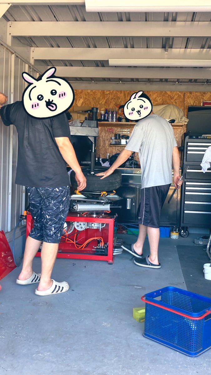 nkdnk's tweet photo. みどり実家にタイヤチェンジャー実装された🥳🥳 https://t.co/pImw5Gu33m