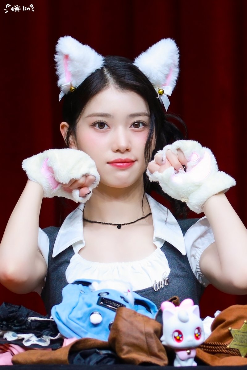 solin1112's tweet photo. 250905

야옹이🐈

#케플러 #샤오팅 #션샤오팅
#Kep1er #XIAOTING
#沈小婷 #シャオティン https://t.co/jouJJhXxTz